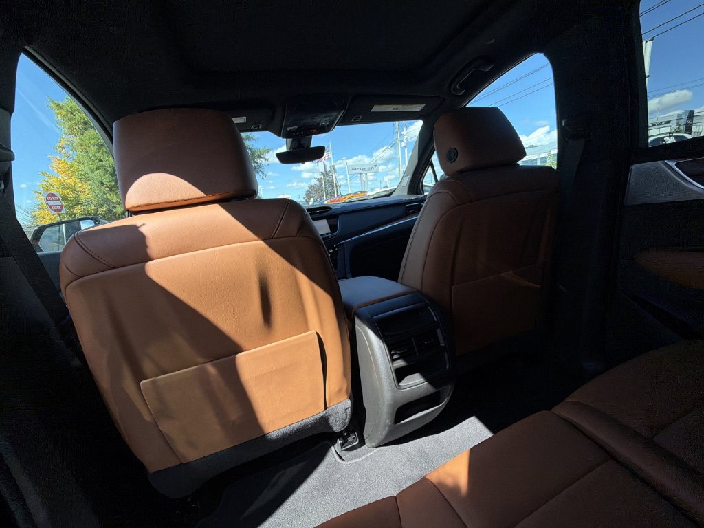 Thumbnail: 2024 Cadillac XT5 - 12