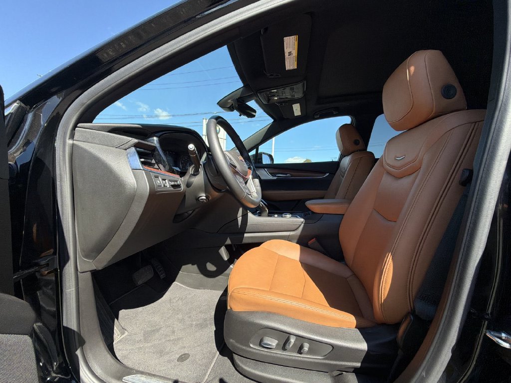 Thumbnail: 2024 Cadillac XT5 - 10