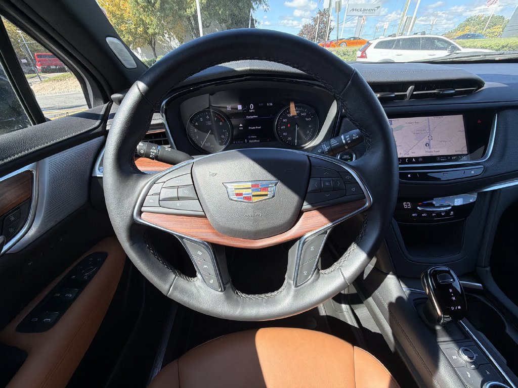 Thumbnail: 2024 Cadillac XT5 - 9