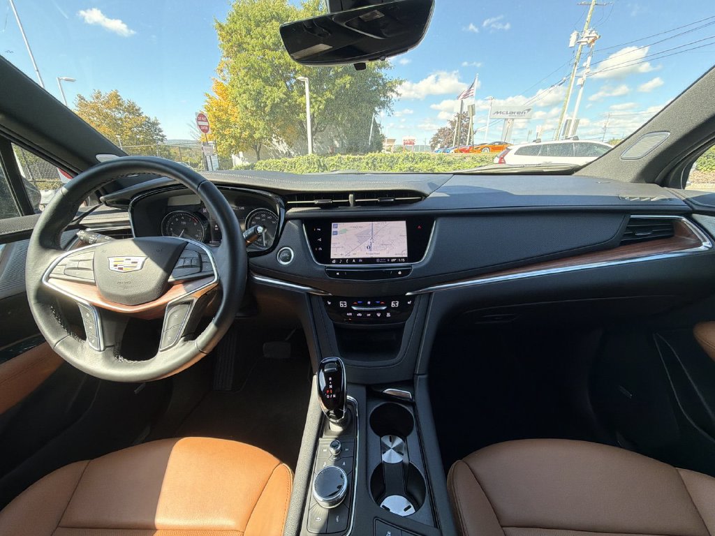 Thumbnail: 2024 Cadillac XT5 - 2