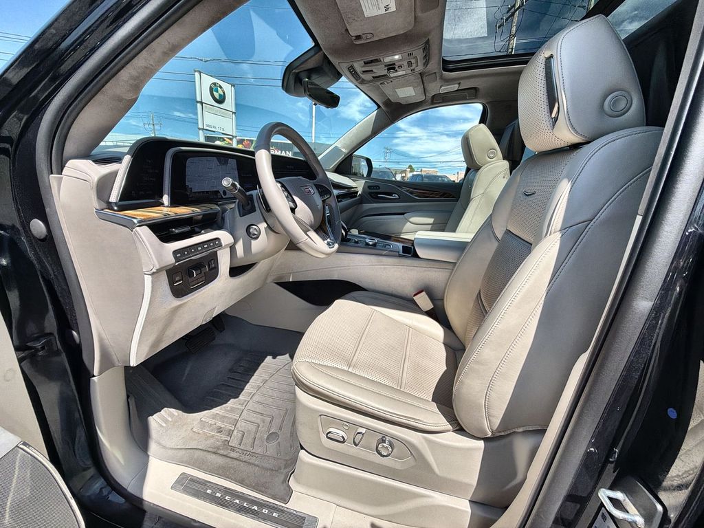 Thumbnail: 2023 Cadillac Escalade - 11