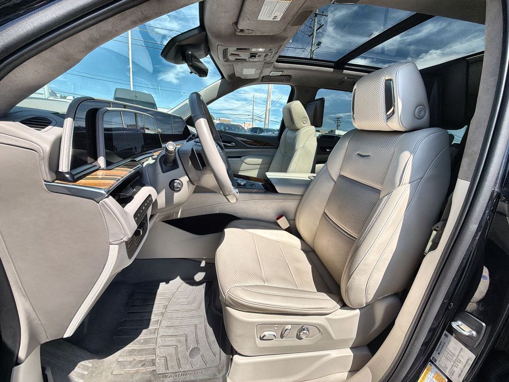 Thumbnail: 2023 Cadillac Escalade - 12