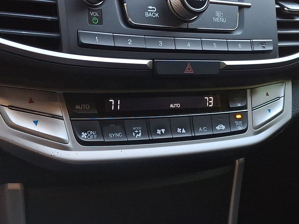 Thumbnail: 2015 Honda Accord - 18