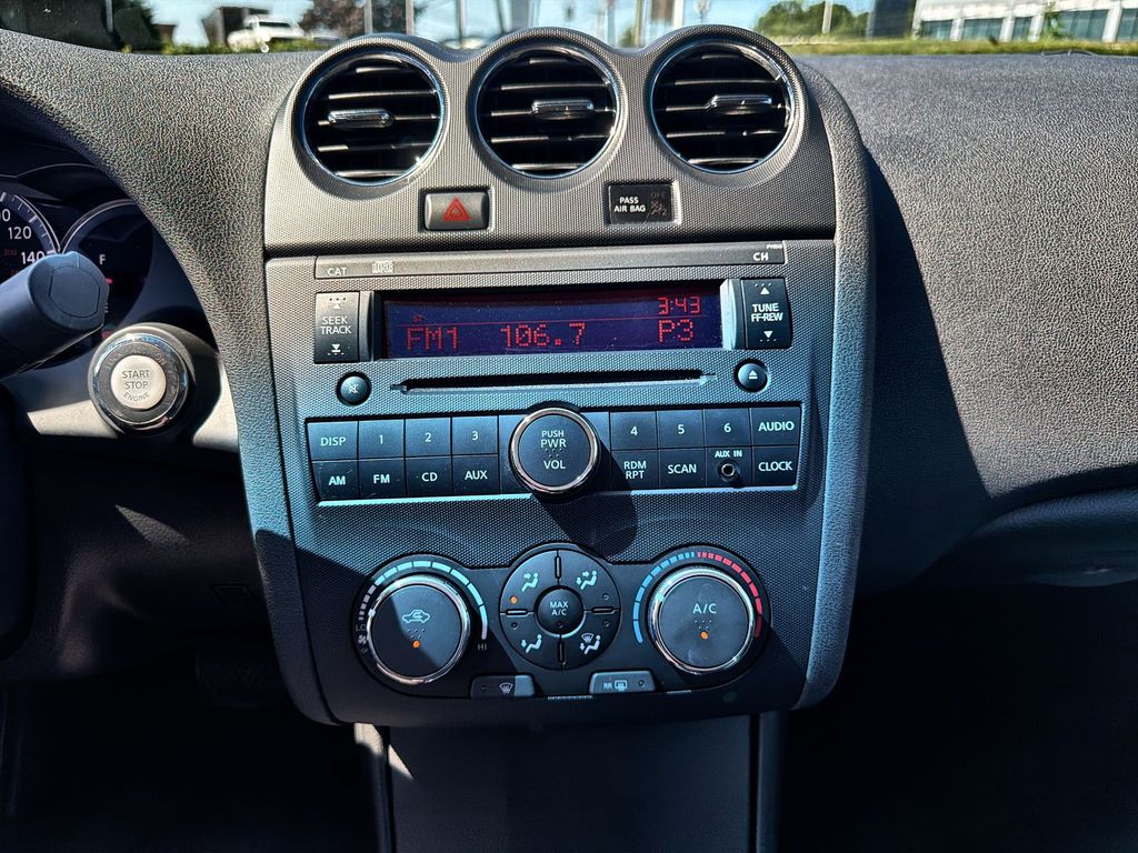 Thumbnail: 2012 Nissan Altima - 14