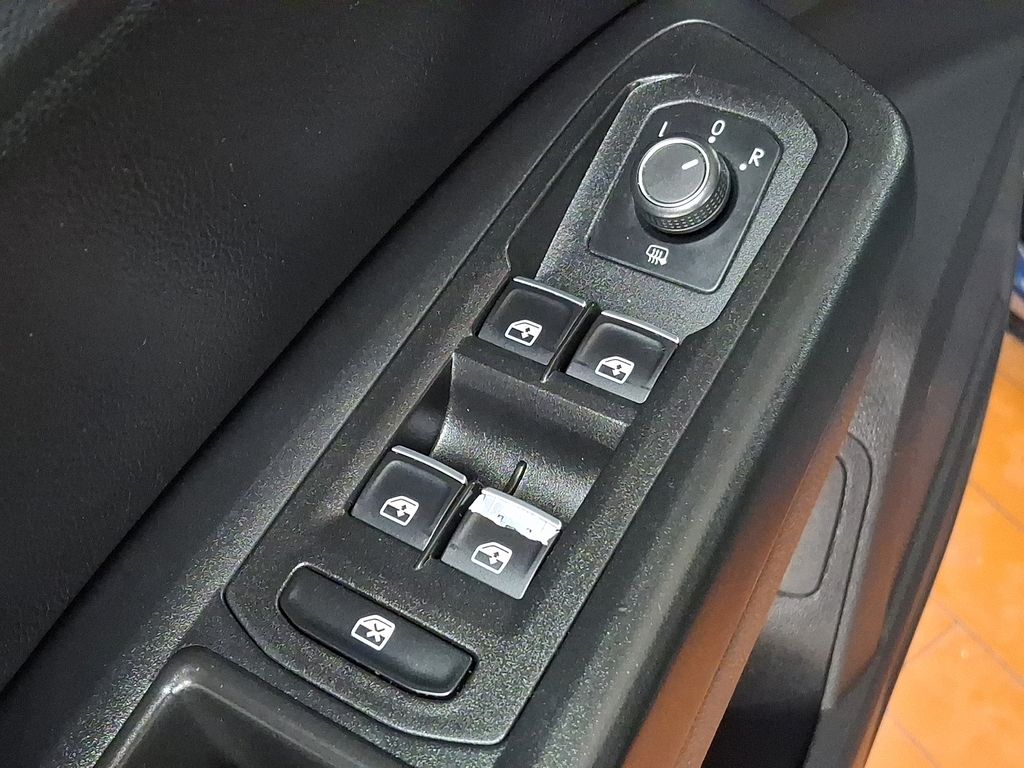 Thumbnail: 2019 Volkswagen Atlas - 26