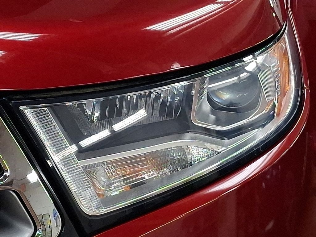 Thumbnail: 2018 Ford Edge - 17