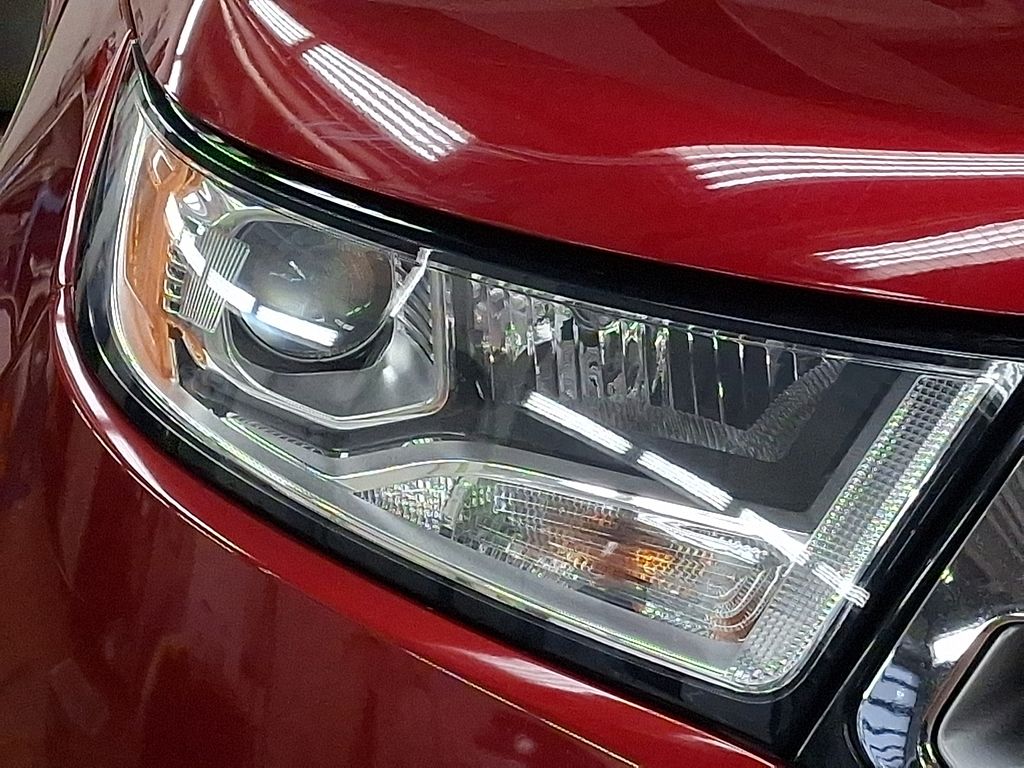 Thumbnail: 2018 Ford Edge - 16