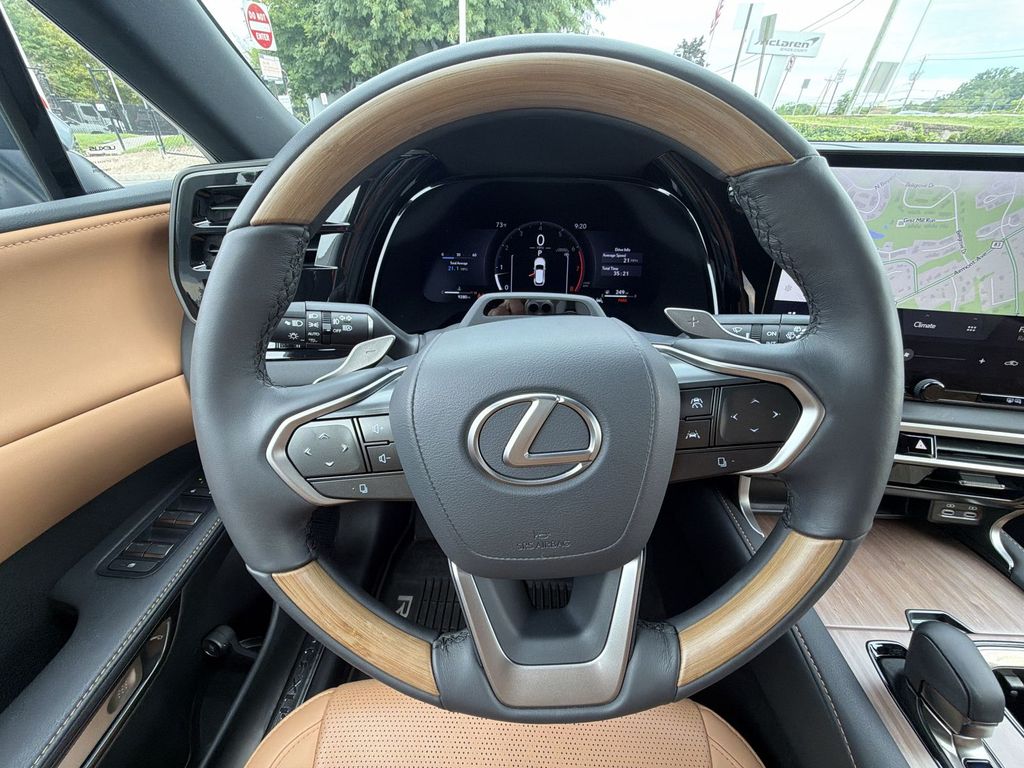 Thumbnail: 2025 Lexus RX - 10