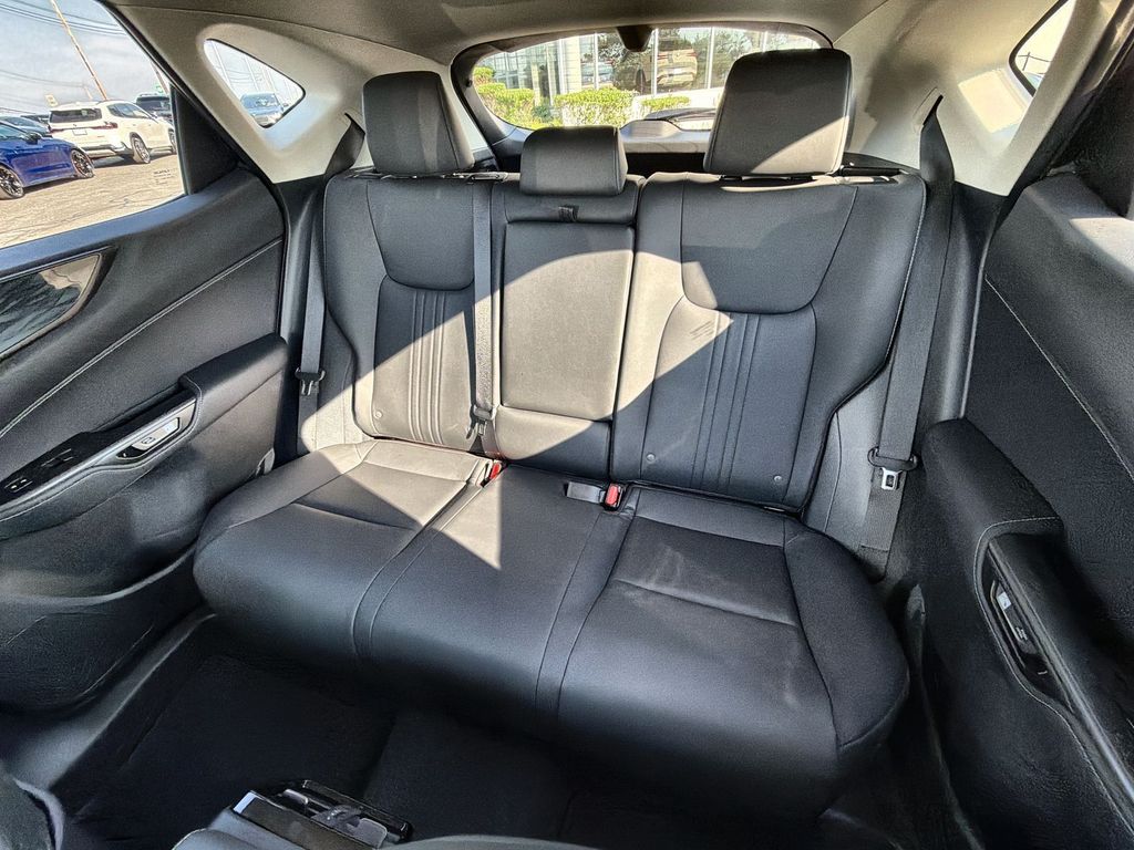 Thumbnail: 2024 Lexus ES - 13