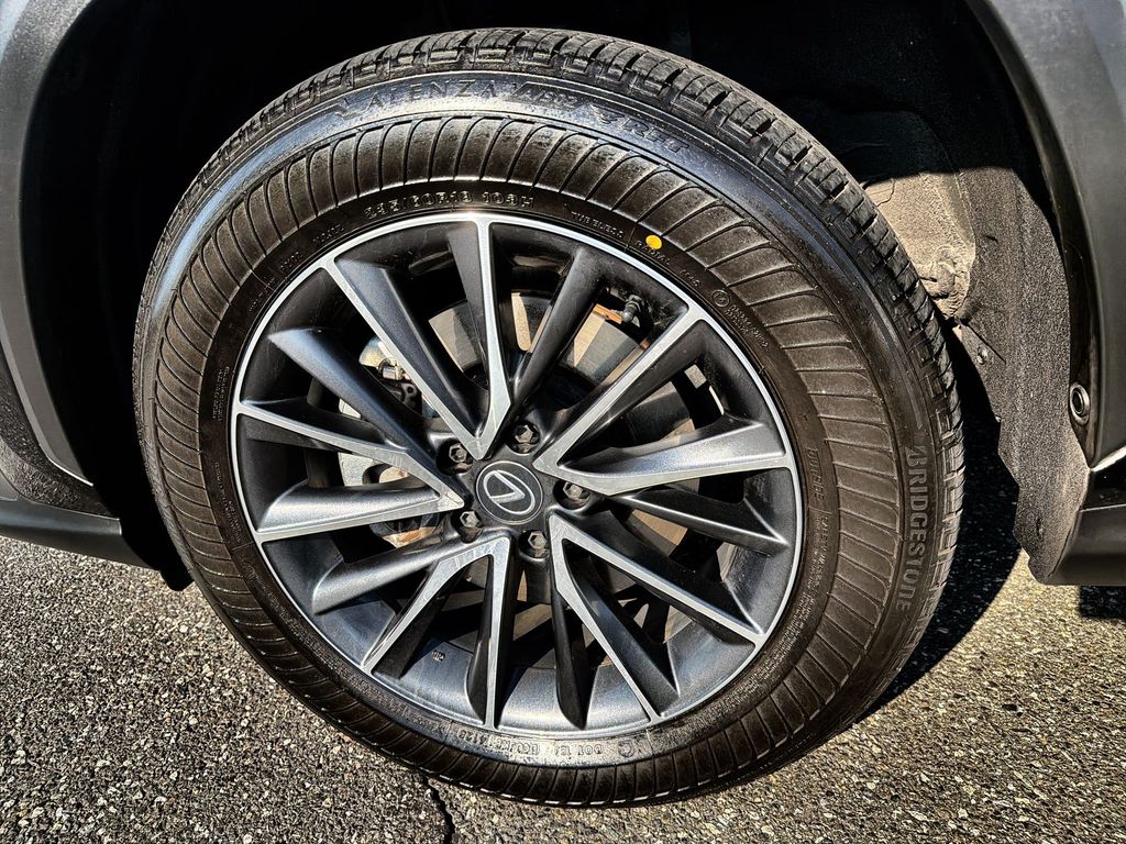 Thumbnail: 2024 Lexus ES - 8