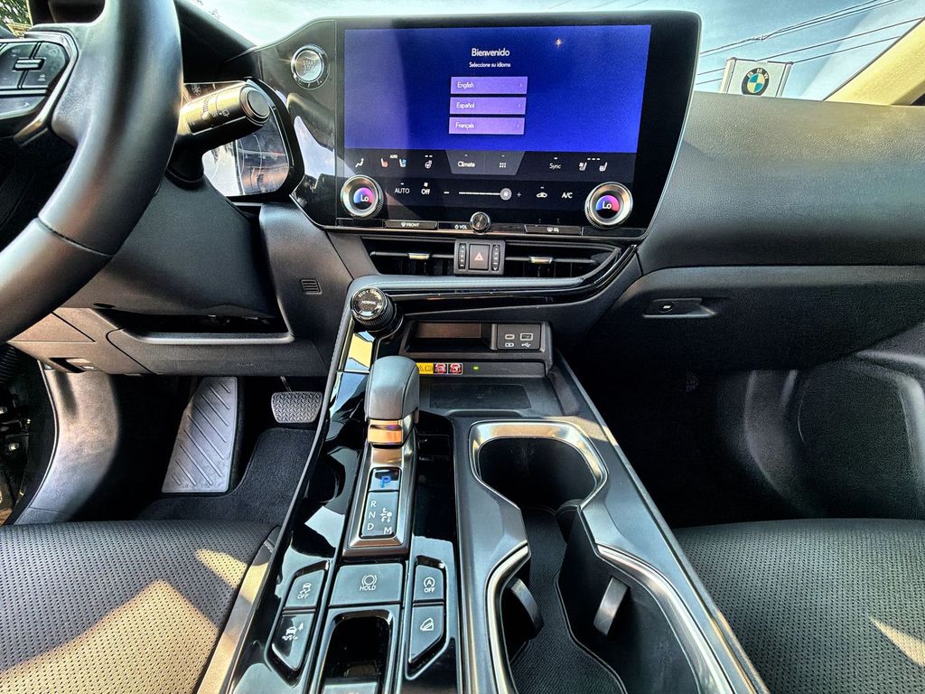 Thumbnail: 2024 Lexus ES - 27