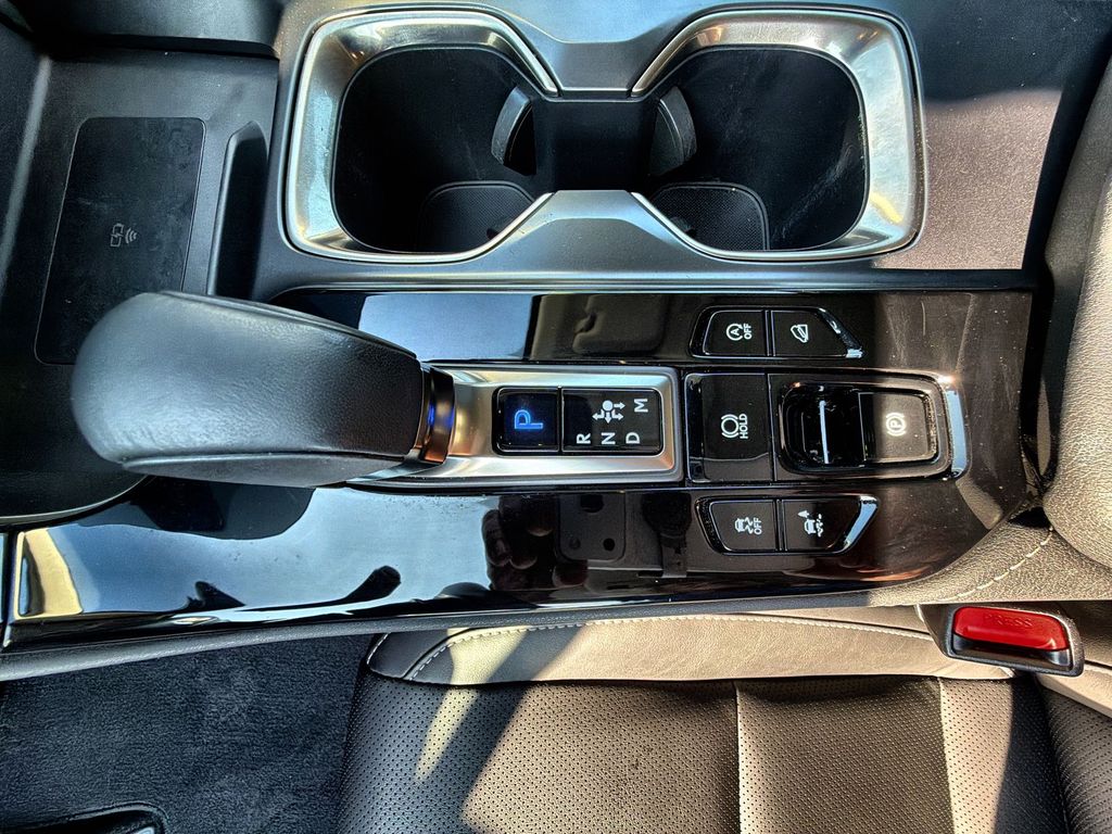 Thumbnail: 2024 Lexus ES - 16