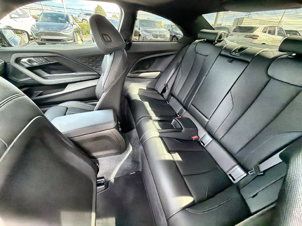 Thumbnail: 2024 BMW 2 Series - 11