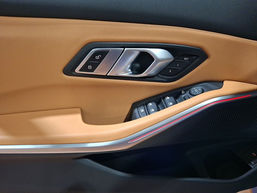 Thumbnail: 2022 BMW 3 Series - 16