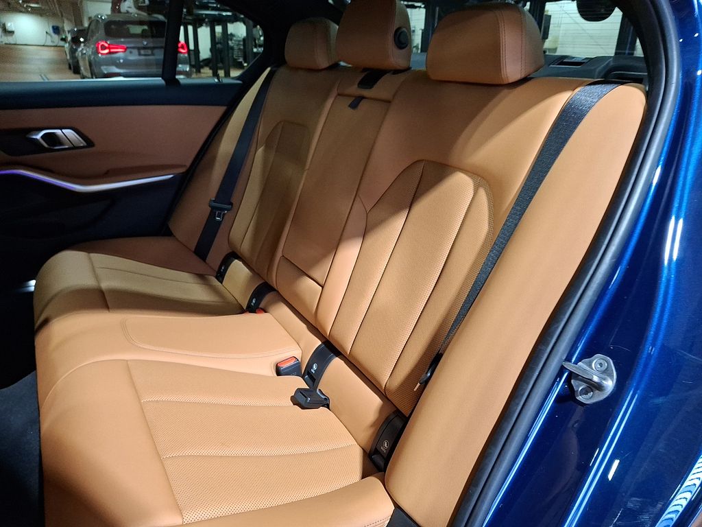 Thumbnail: 2022 BMW 3 Series - 7