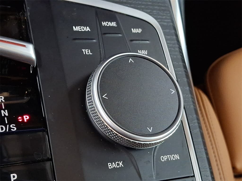 Thumbnail: 2025 BMW 3 Series - 25