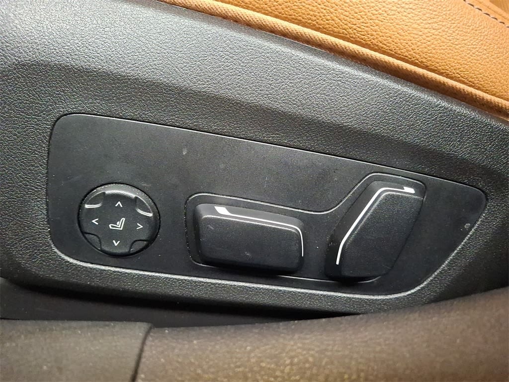 Thumbnail: 2025 BMW 3 Series - 18