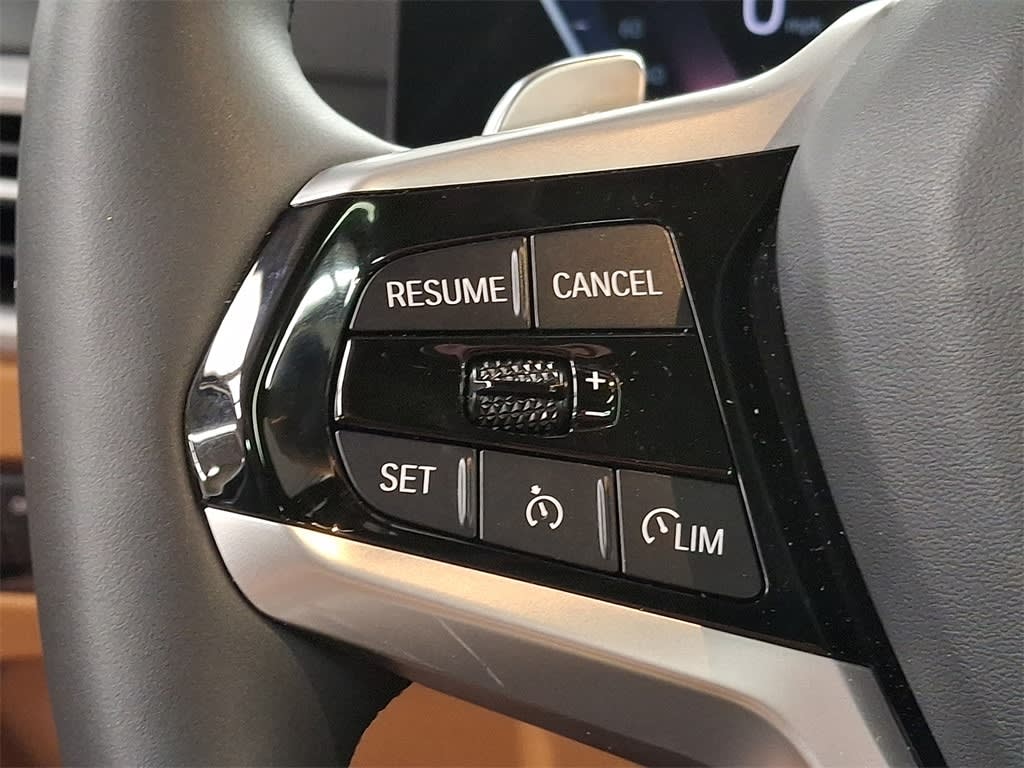 Thumbnail: 2025 BMW 3 Series - 22