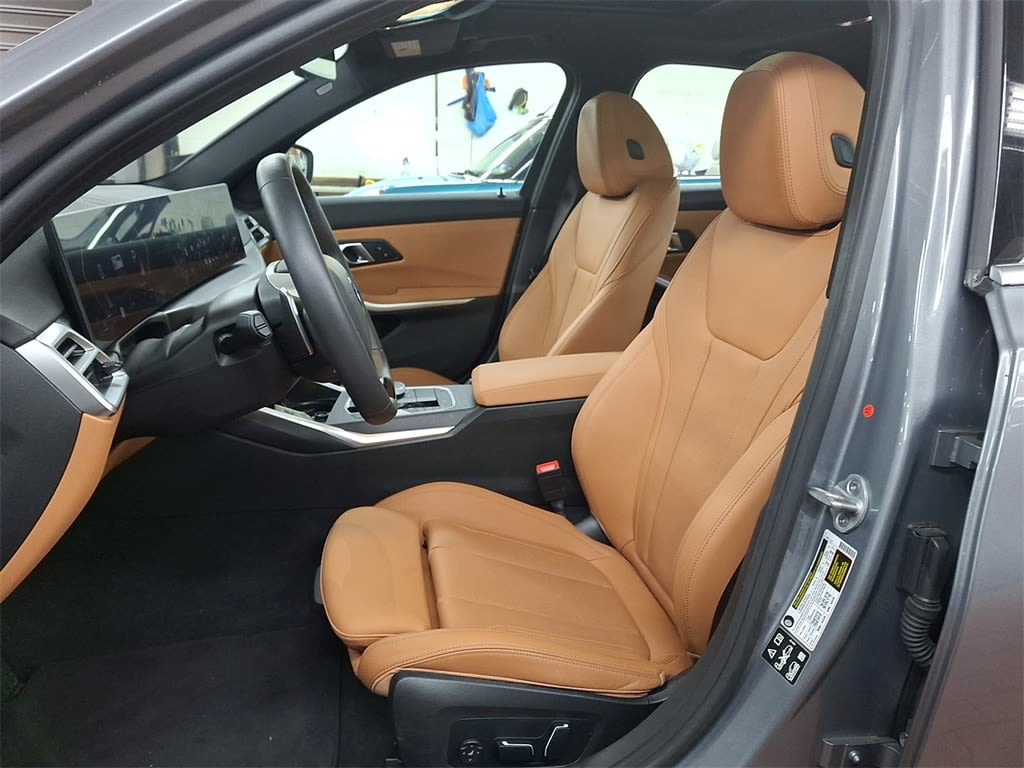 Thumbnail: 2025 BMW 3 Series - 8