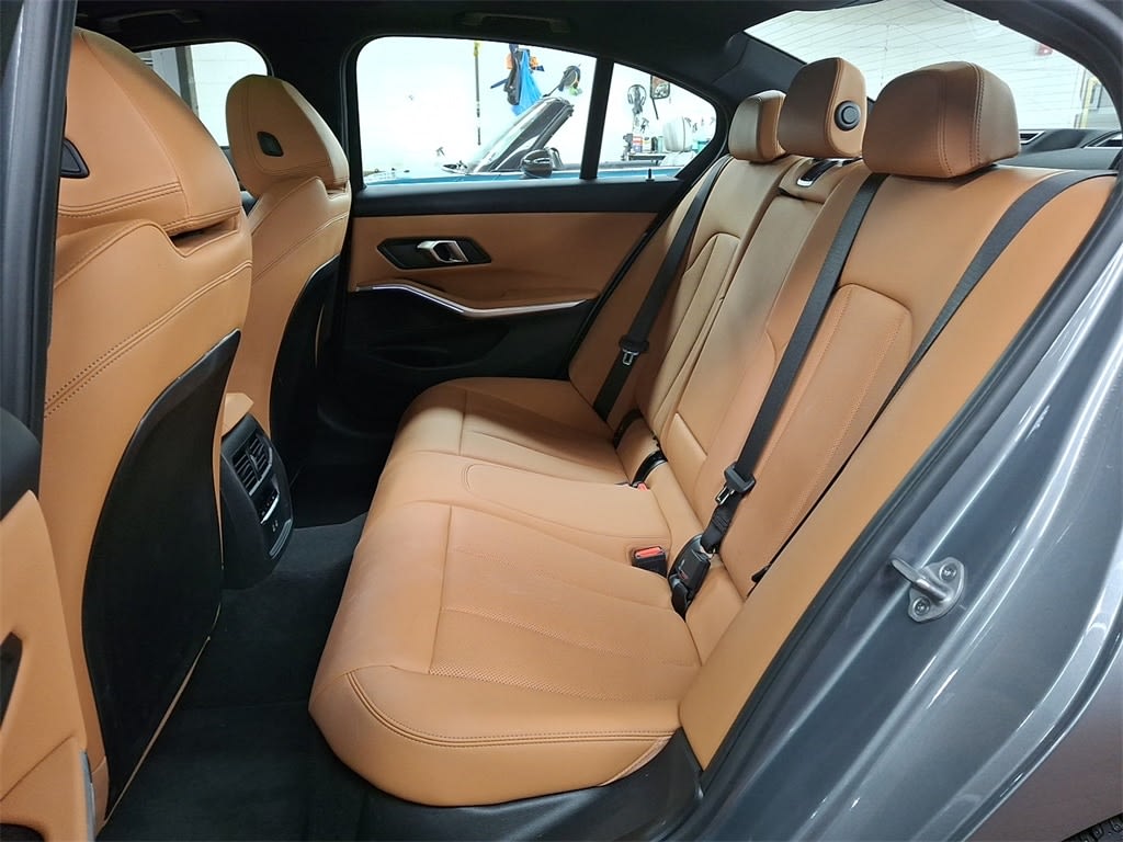 Thumbnail: 2025 BMW 3 Series - 9