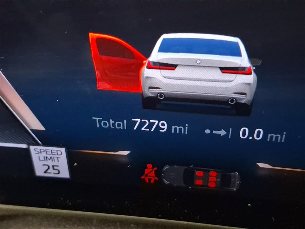 Thumbnail: 2025 BMW 3 Series - 18