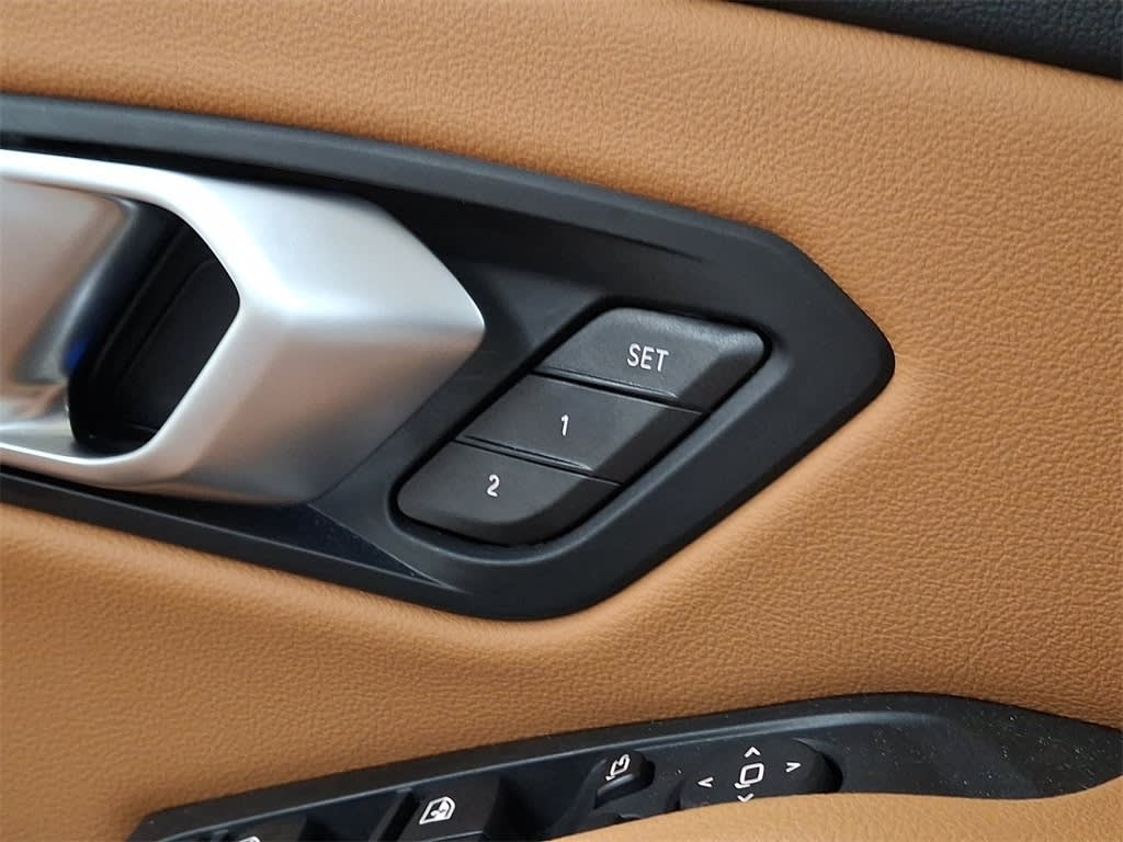 Thumbnail: 2025 BMW 3 Series - 27