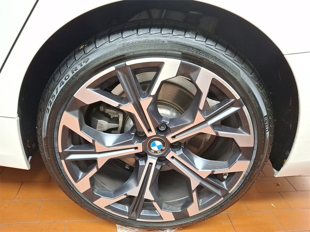 Thumbnail: 2025 BMW 3 Series - 5