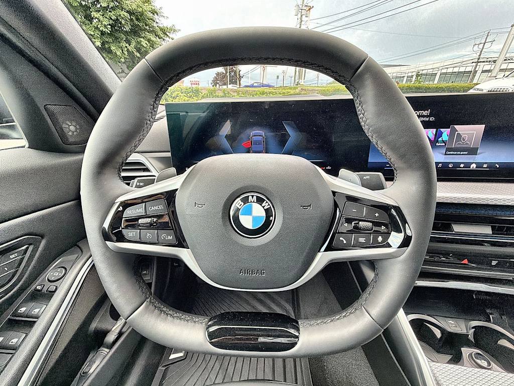 Thumbnail: 2026 BMW 3 Series - 10