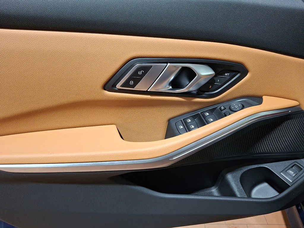 Thumbnail: 2023 BMW 3 Series - 16