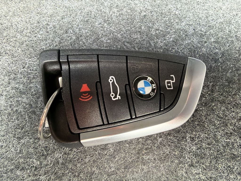 Thumbnail: 2023 BMW 3 Series - 17