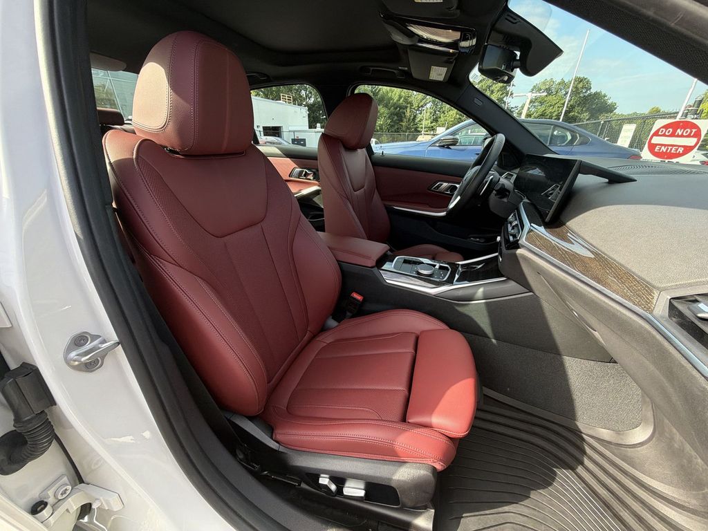 Thumbnail: 2023 BMW 3 Series - 29