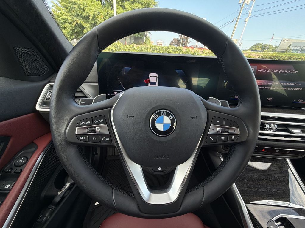 Thumbnail: 2023 BMW 3 Series - 10