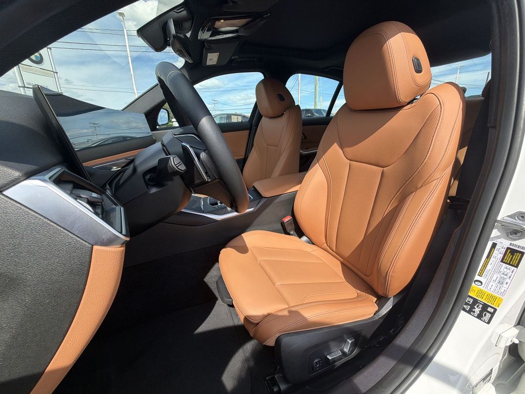 Thumbnail: 2023 BMW 3 Series - 12