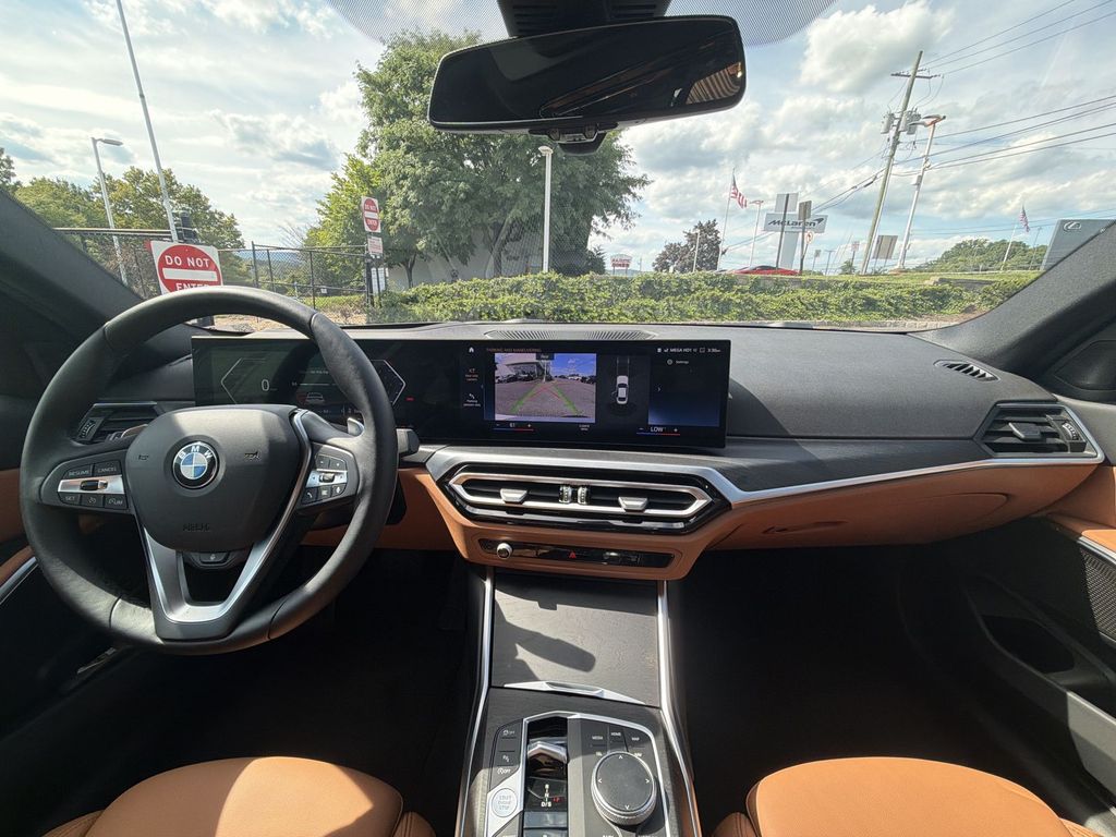 Thumbnail: 2023 BMW 3 Series - 2