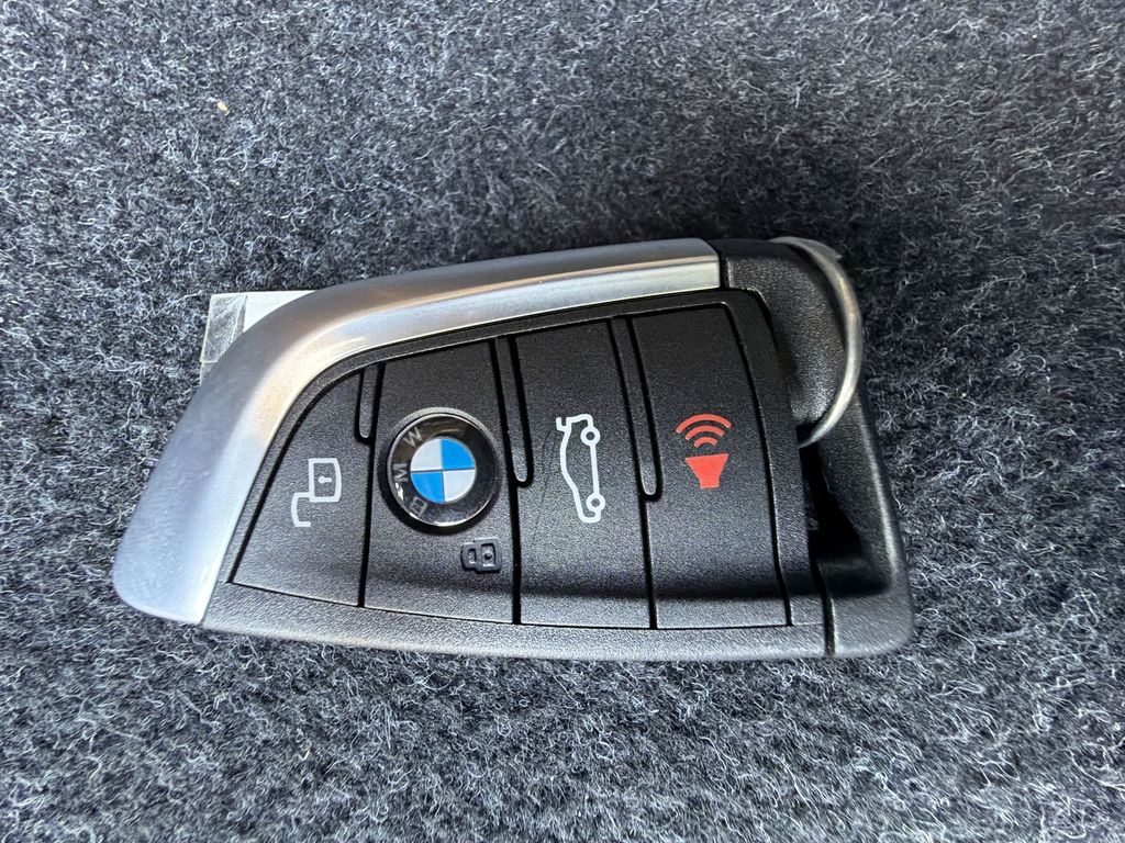 Thumbnail: 2023 BMW 3 Series - 18