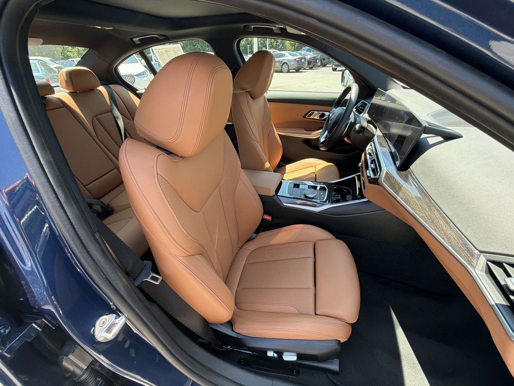 Thumbnail: 2023 BMW 3 Series - 29