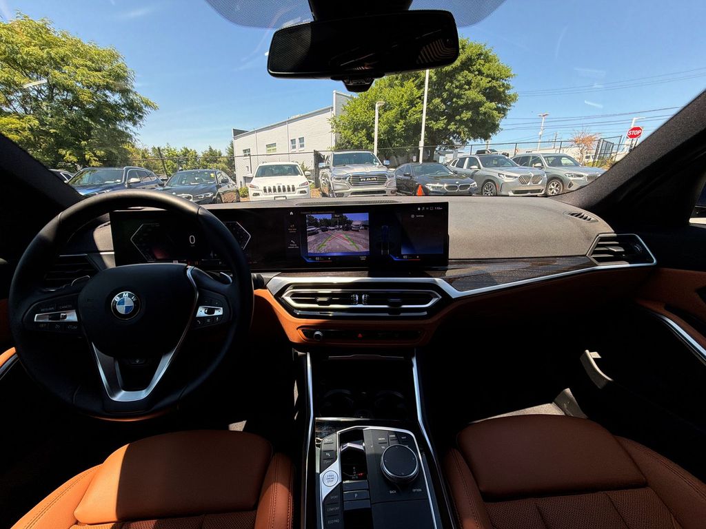 Thumbnail: 2023 BMW 3 Series - 2