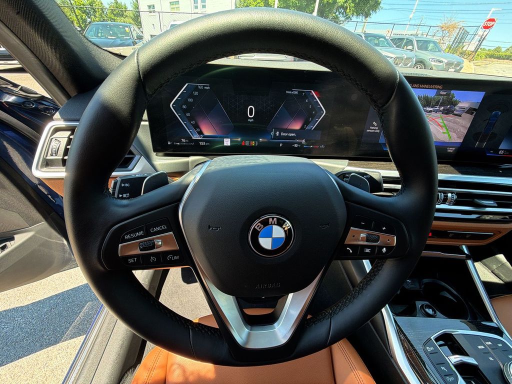 Thumbnail: 2023 BMW 3 Series - 10