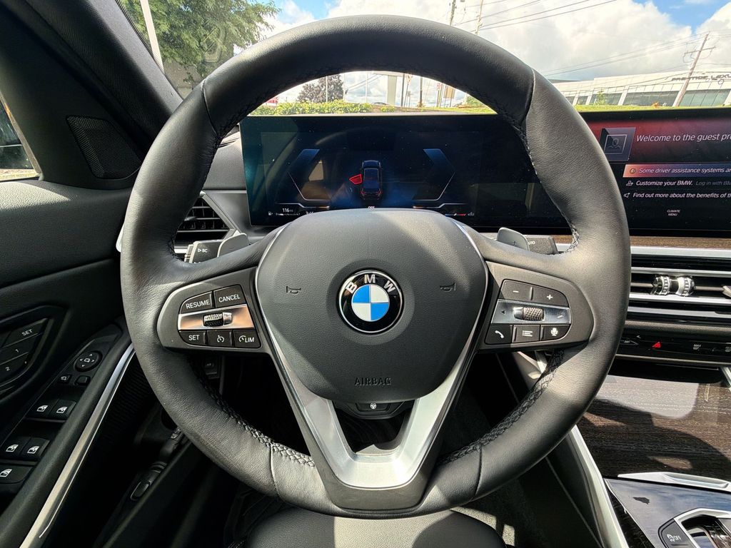 Thumbnail: 2023 BMW 3 Series - 10