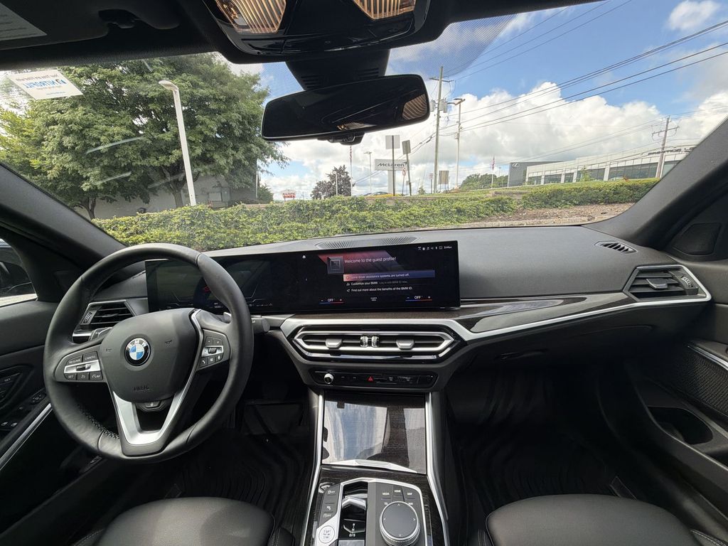 Thumbnail: 2023 BMW 3 Series - 2