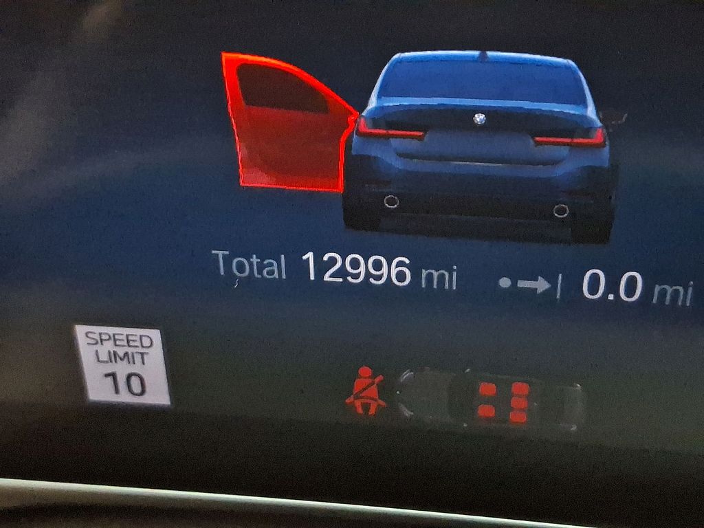 Thumbnail: 2024 BMW 3 Series - 9