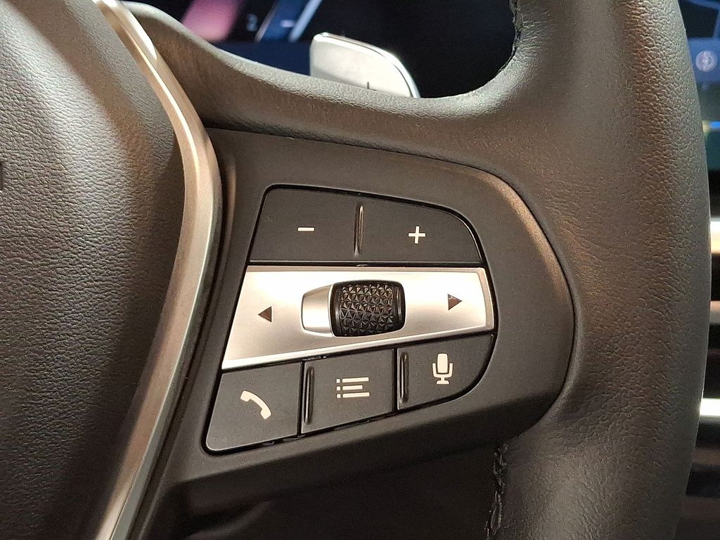 Thumbnail: 2024 BMW 3 Series - 18