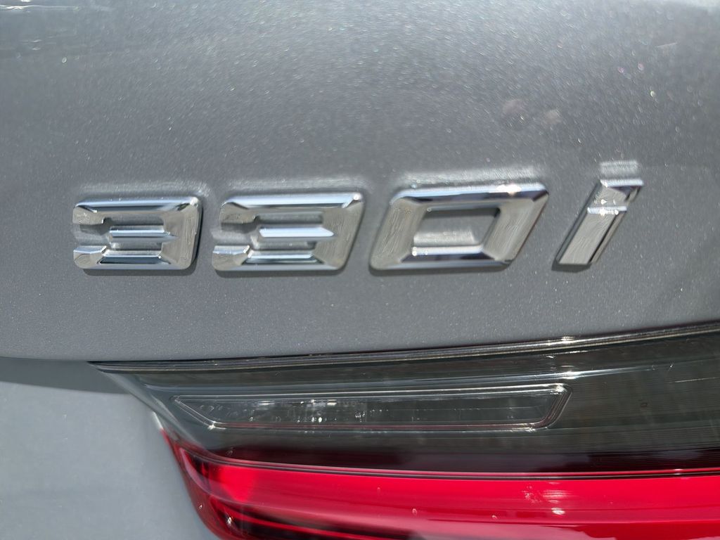 Thumbnail: 2024 BMW 3 Series - 7