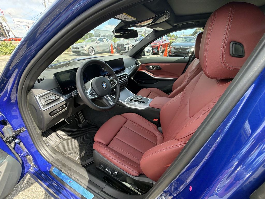 Thumbnail: 2024 BMW 3 Series - 11