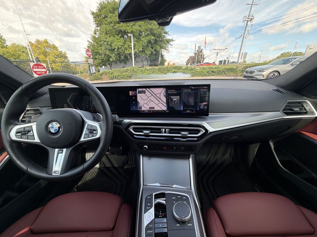 Thumbnail: 2024 BMW 3 Series - 2