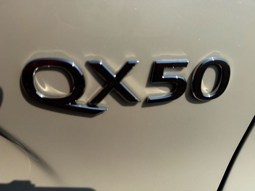Thumbnail: 2021 INFINITI QX50 - 7