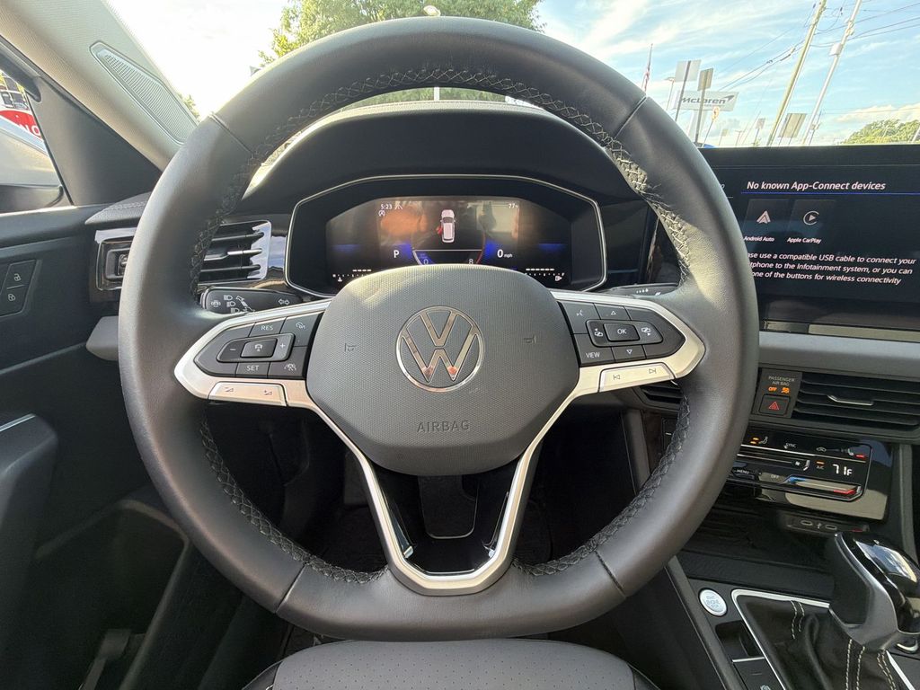 Thumbnail: 2025 Volkswagen Jetta - 10