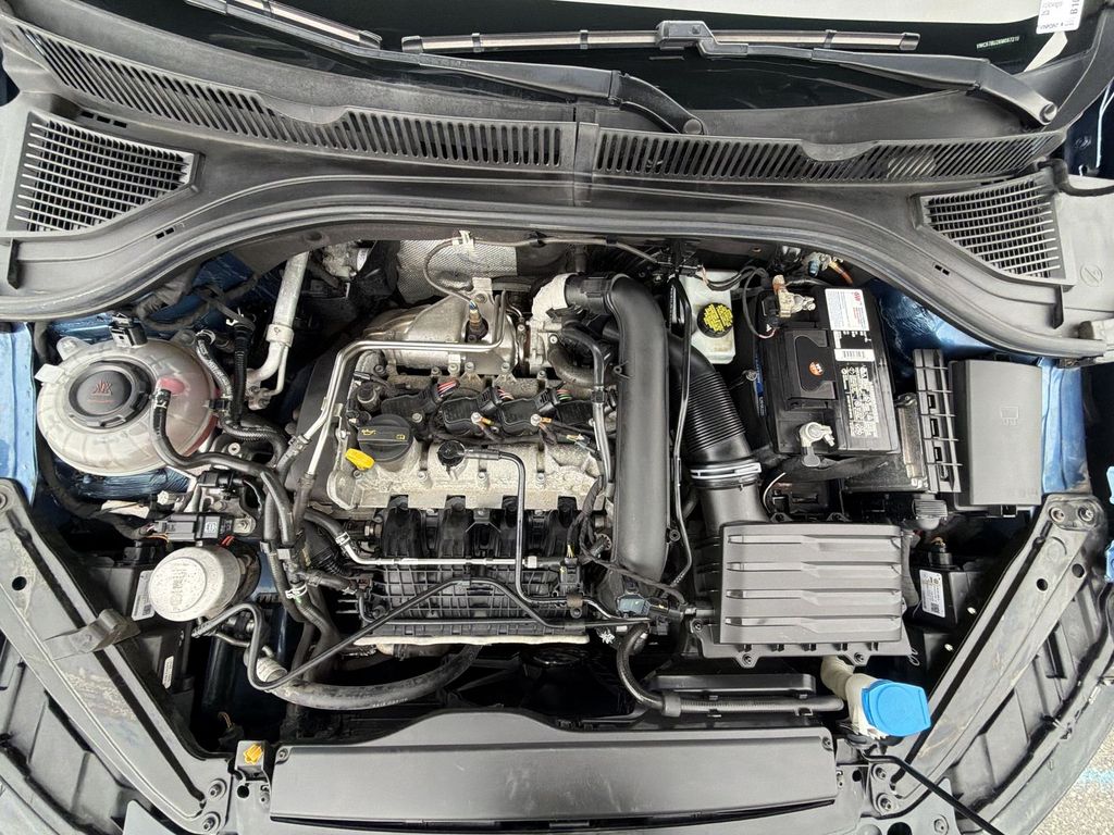 Thumbnail: 2019 Volkswagen Jetta - 9
