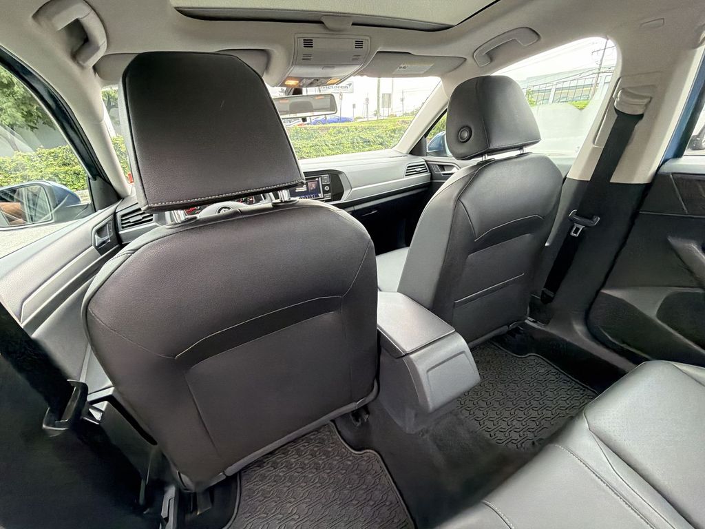 Thumbnail: 2019 Volkswagen Jetta - 13