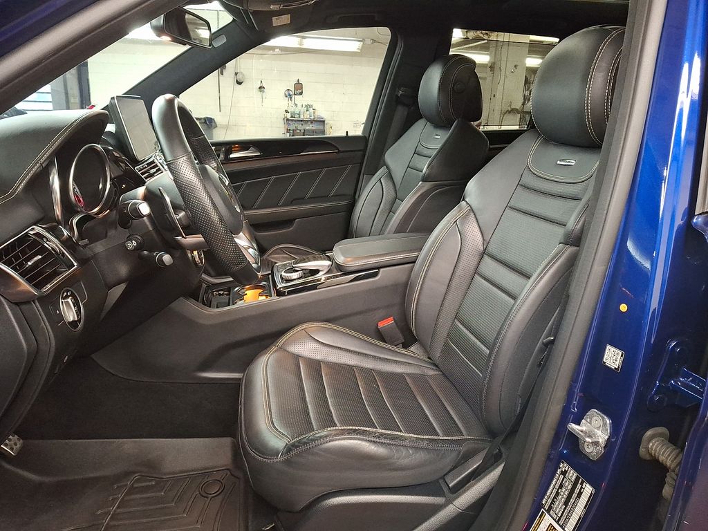 Thumbnail: 2019 Mercedes-Benz GLE - 7
